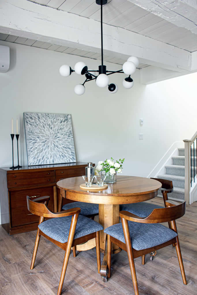 Chablis Dining area